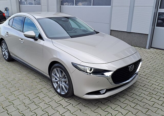 Mazda 3 - Kolor Platinum Quartz, zdjęcie 2