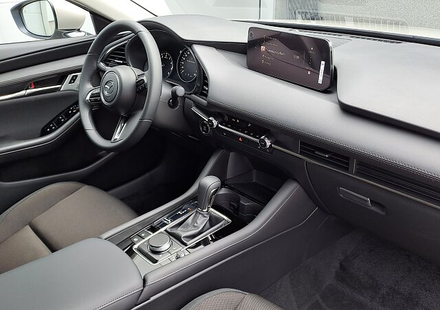 Mazda 3 - Kolor Platinum Quartz, zdjęcie 7