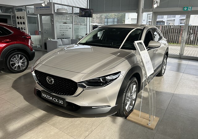 Mazda CX-30 - Kolor Platinum Quartz, zdjęcie 1