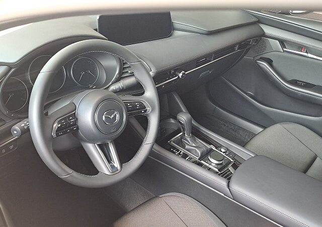 Mazda 3 - Kolor Jet Black, zdjęcie 6