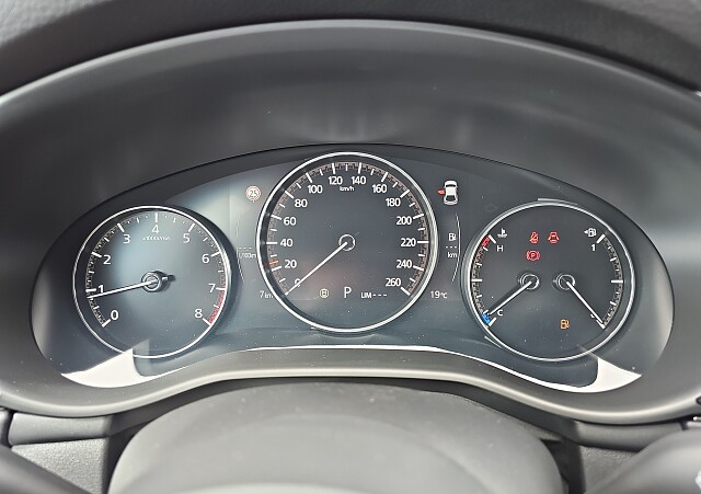 Mazda 3 - Kolor Machine Gray, zdjęcie 9