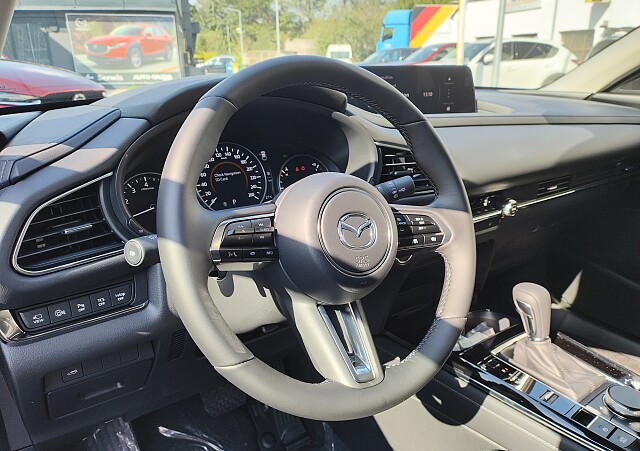 Mazda CX-30 - Kolor Platinum Quartz, zdjęcie 5