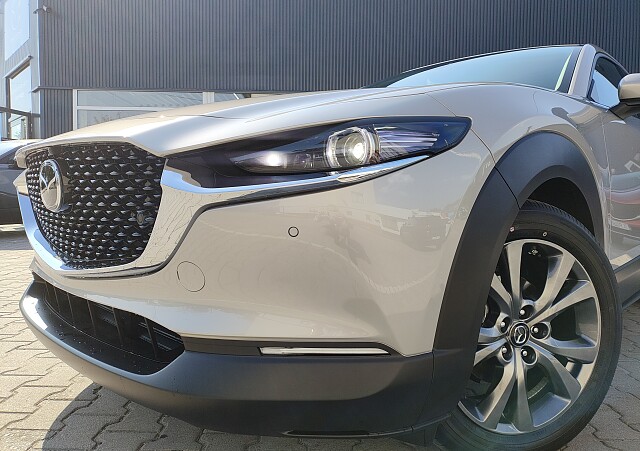 Mazda CX-30 - Kolor Platinum Quartz, zdjęcie 3