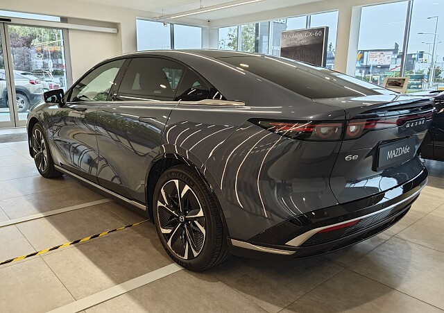 Mazda 6e - Kolor Polymetal Gray, zdjęcie 2