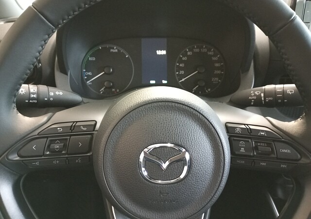 Mazda 2 Hybrid - Kolor Formal Red, zdjęcie 4