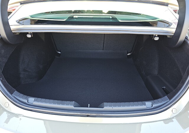 Mazda 3 - Kolor Zircon Sand Metalic, zdjęcie 19