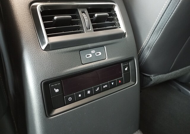 Mazda CX-80 - Kolor Artisan Red, zdjęcie 8