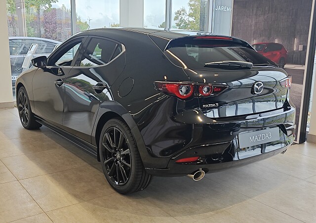 Mazda 3 - Kolor Jet Black, zdjęcie 2