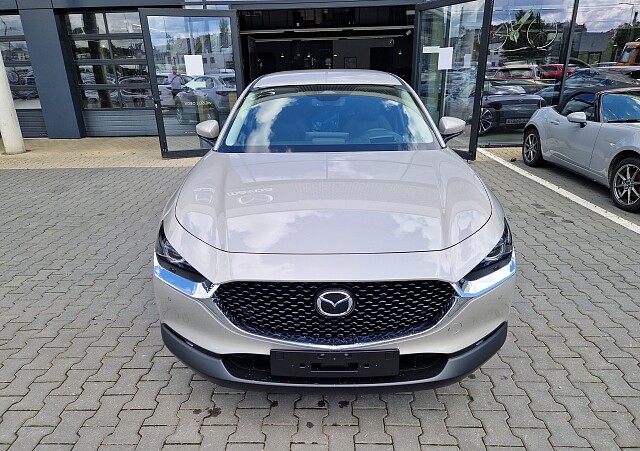 Mazda CX-30 - Kolor Platinum Quartz, zdjęcie 3