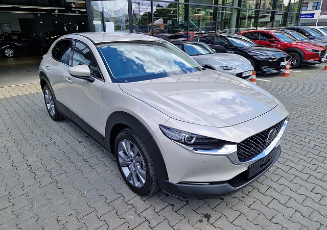 Mazda CX-30 - Kolor Platinum Quartz, zdjęcie 4