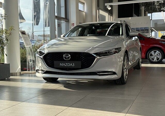 Mazda 3 - Kolor Ceramic Metalic, zdjęcie 1