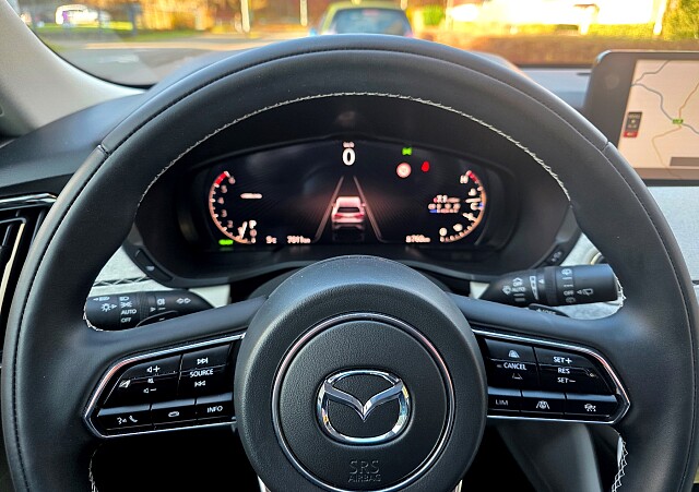 Mazda CX-60 - Kolor Deep Crystal Blue, zdjęcie 10