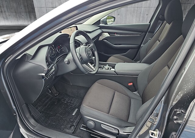 Mazda 3 - Kolor Machine Gray, zdjęcie 8