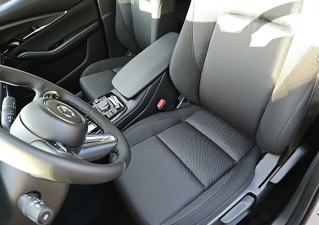 Mazda CX-30 - Kolor Platinum Quartz, zdjęcie 14