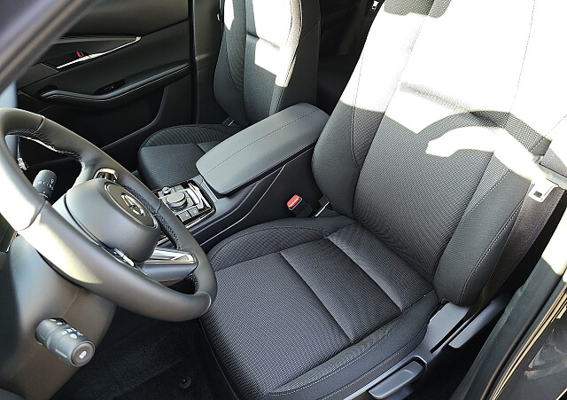 Mazda CX-30 - Kolor Machine Gray, zdjęcie 19