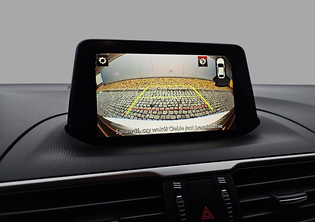 Mazda 3 - Kolor Snowflake White Pearl, zdjęcie 13