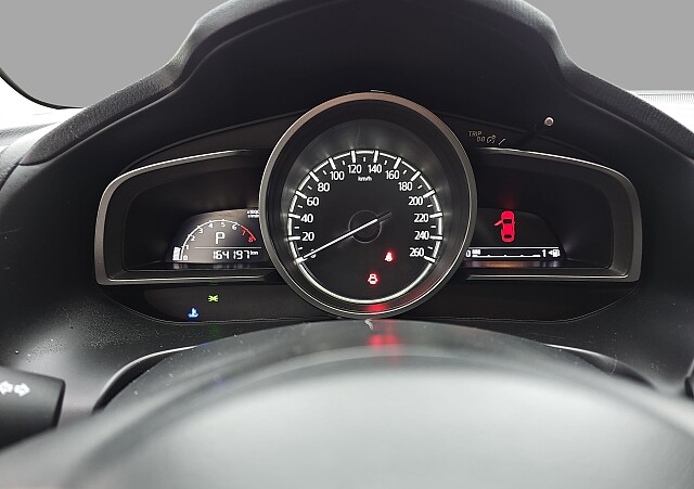 Mazda 3 - Kolor Snowflake White Pearl, zdjęcie 14