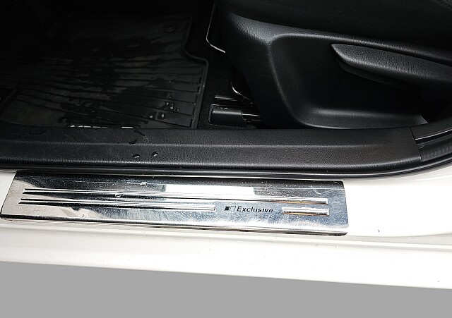 Mazda 3 - Kolor Snowflake White Pearl, zdjęcie 19