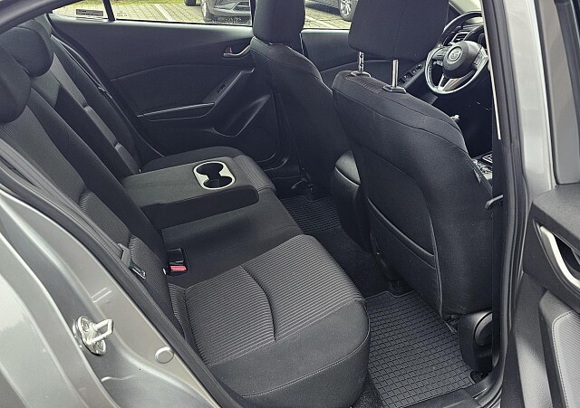 Mazda 3 - Kolor Srebrny, zdjęcie 13