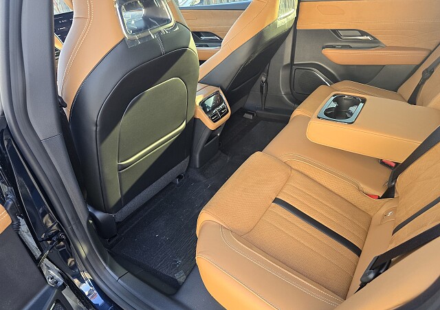 Mazda 6e - Kolor Deep Crystal Blue, zdjęcie 7