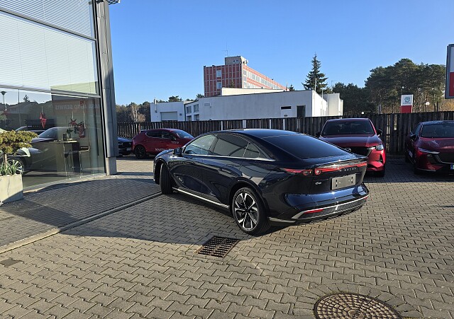 Mazda 6e - Kolor Deep Crystal Blue, zdjęcie 5