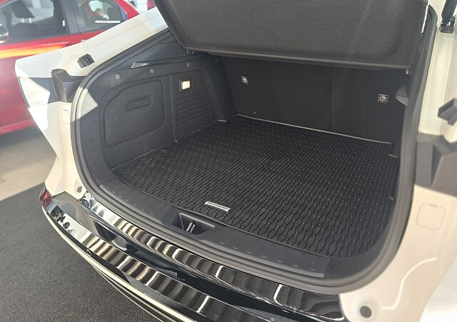 Mazda 6e - Kolor Biały, zdjęcie 4