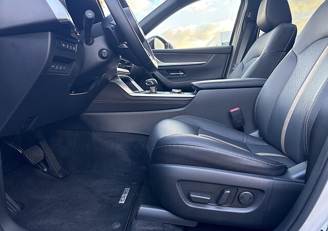 Mazda CX-80 - Kolor Platinum Quartz, zdjęcie 5