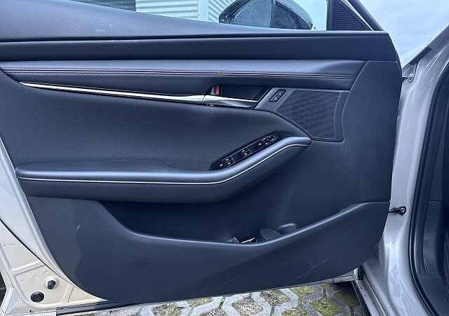 Mazda 3 - Kolor Platinum Quartz, zdjęcie 8