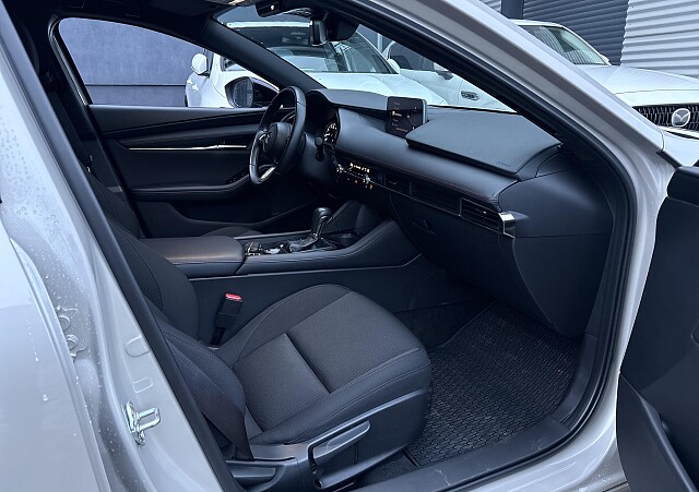 Mazda 3 - Kolor Platinum Quartz, zdjęcie 10