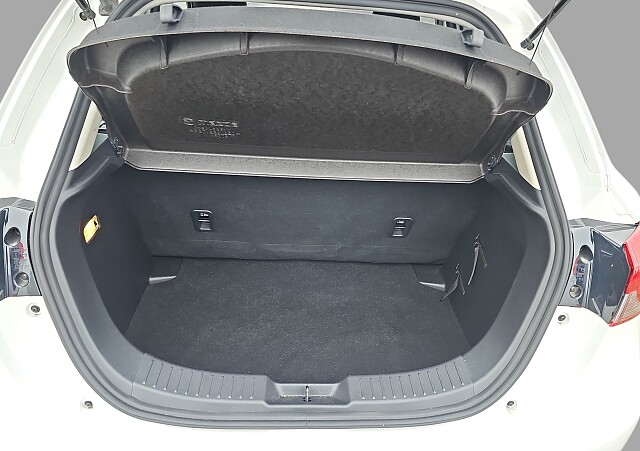 Mazda 2 - Kolor Biały, zdjęcie 23