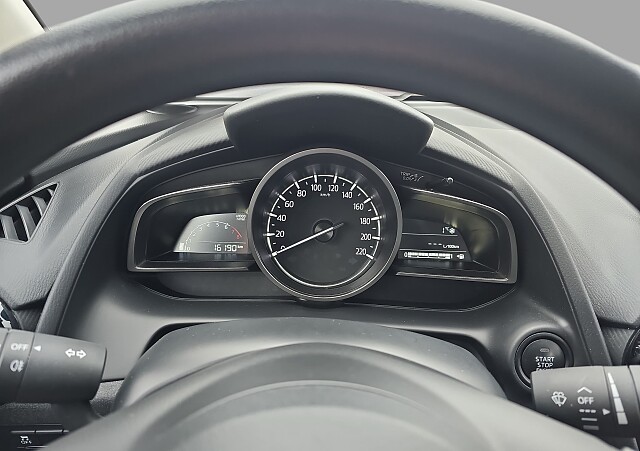 Mazda 2 - Kolor Biały, zdjęcie 12