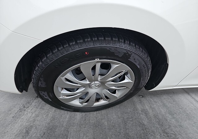 Mazda 2 - Kolor Biały, zdjęcie 19