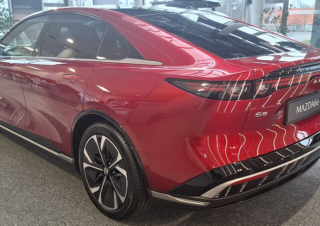 Mazda 6e - Kolor Soul Red Crystal, zdjęcie 9