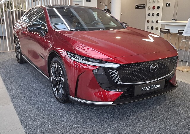 Mazda 6e - Kolor Soul Red Crystal, zdjęcie 13
