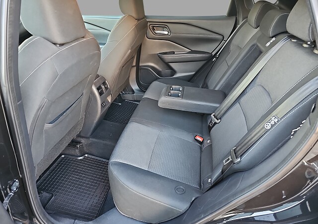 Nissan Qashqai - Kolor Czarny, zdjęcie 11