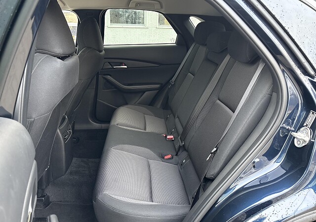 Mazda CX-30 - Kolor Deep Crystal Blue, zdjęcie 8