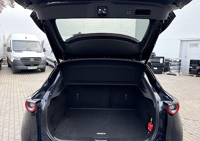 Mazda CX-30 - Kolor Deep Crystal Blue, zdjęcie 22