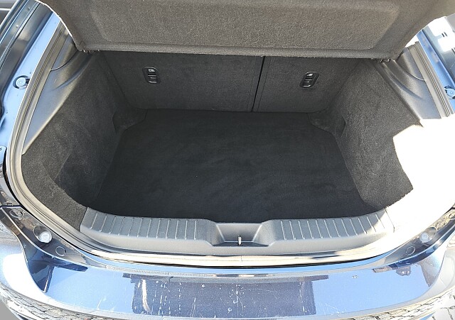 Mazda 3 - Kolor Deep Crystal Blue, zdjęcie 18