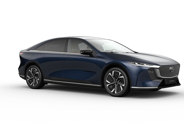 Mazda 6e - Kolor Deep Crystal Blue, zdjęcie 1