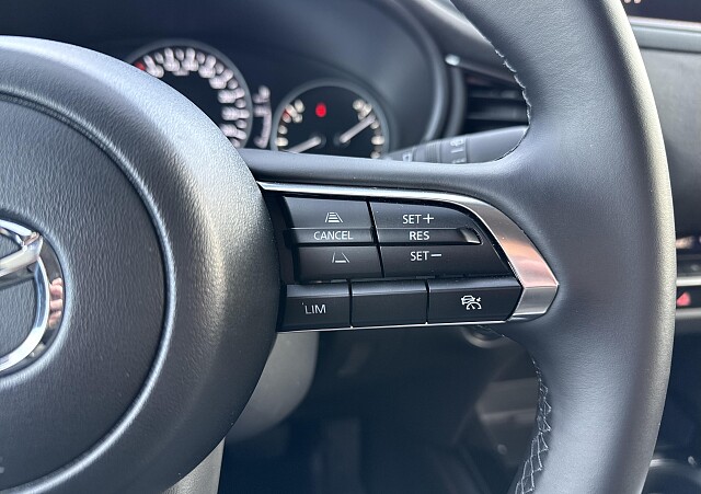 Mazda CX-30 - Kolor Jet Black, zdjęcie 16