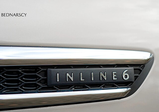 Mazda CX-60 - Kolor Platinum Quartz, zdjęcie 10