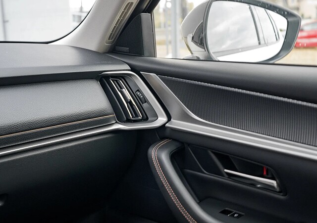 Mazda CX-60 - Kolor Rhodium White, zdjęcie 39