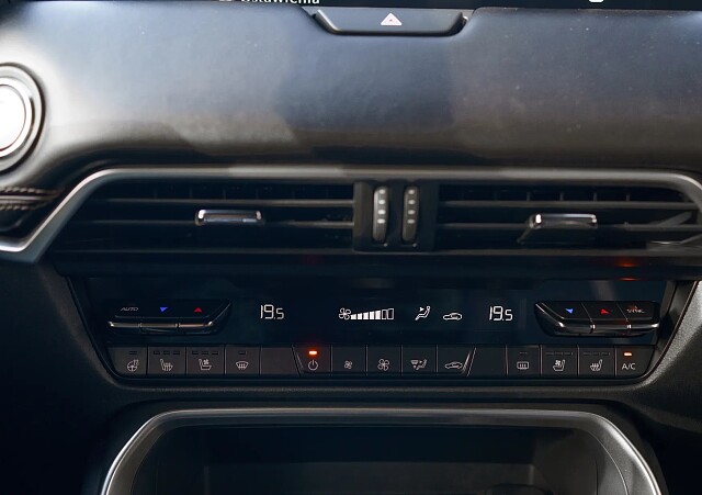 Mazda CX-60 - Kolor Jet Black, zdjęcie 20