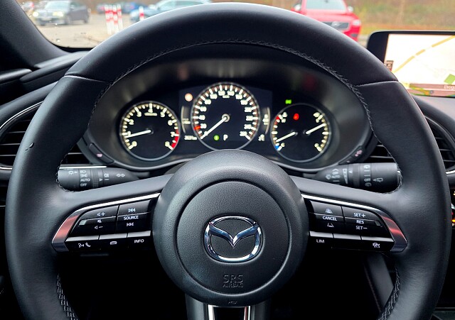 Mazda 3 - Kolor Soul Red Crystal, zdjęcie 7