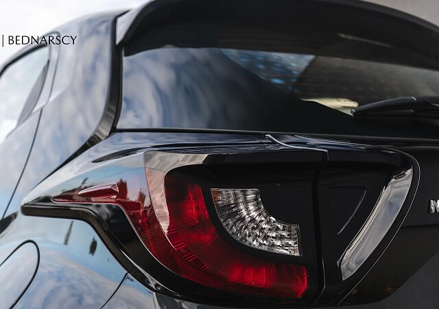 Mazda 2 Hybrid - Kolor Opera Black, zdjęcie 9