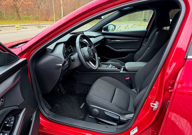 Mazda 3 - Kolor Soul Red Crystal, zdjęcie 4