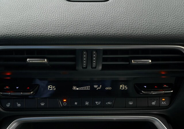 Mazda CX-60 - Kolor Platinum Quartz, zdjęcie 28