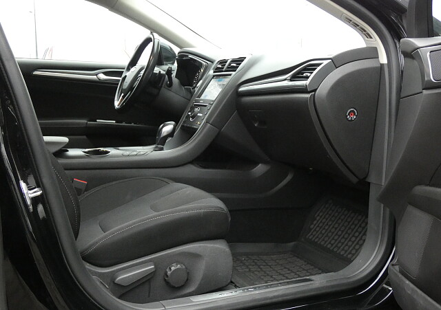 Ford Mondeo - Kolor Czarny, zdjęcie 8