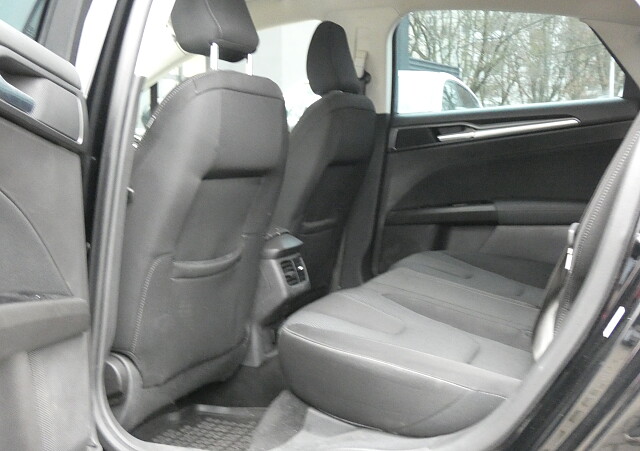 Ford Mondeo - Kolor Czarny, zdjęcie 11