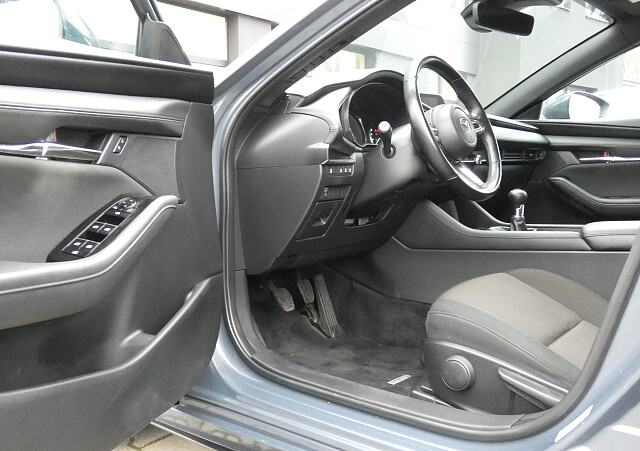 Mazda 3 - Kolor Polymetal Gray, zdjęcie 12